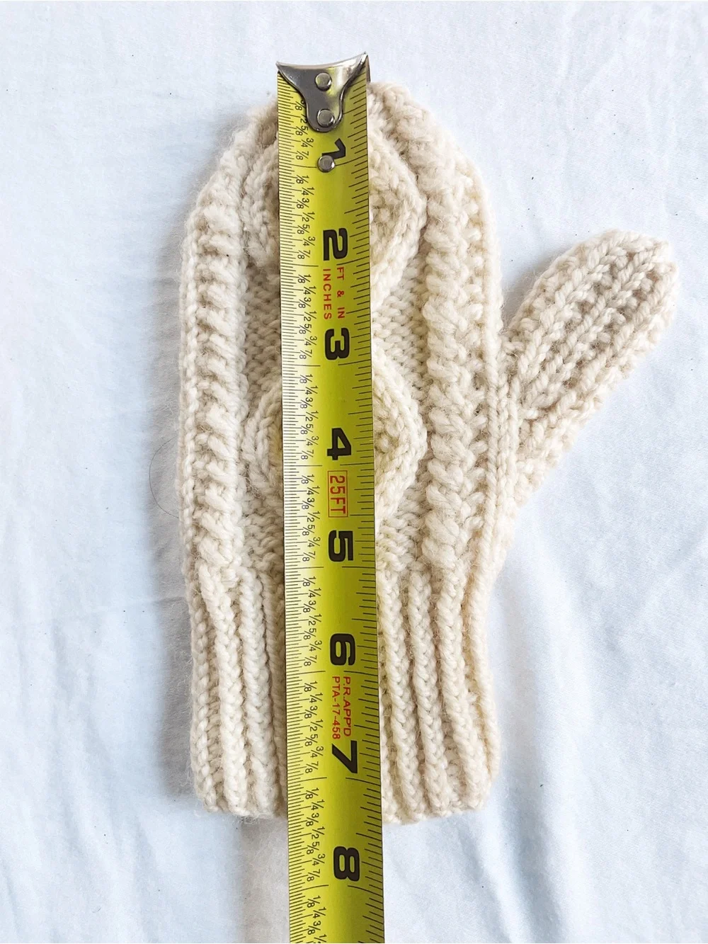 VINTAGE Handmade Wool Mittens Kids Aran Cable Irish Knit Scandi White Winter
